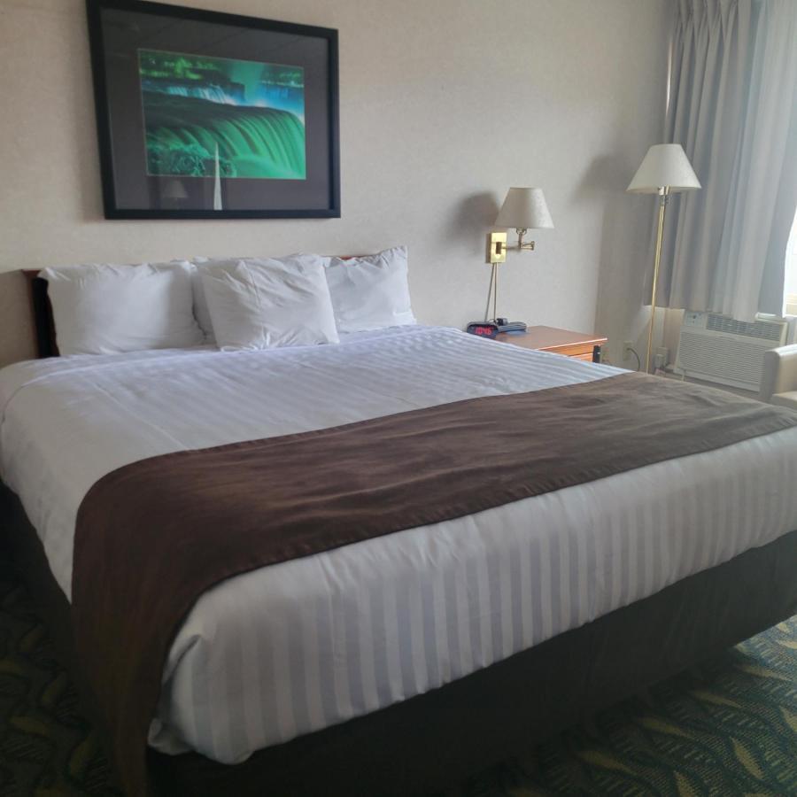 Travelodge By Wyndham Niagara Falls At The Falls Esterno foto