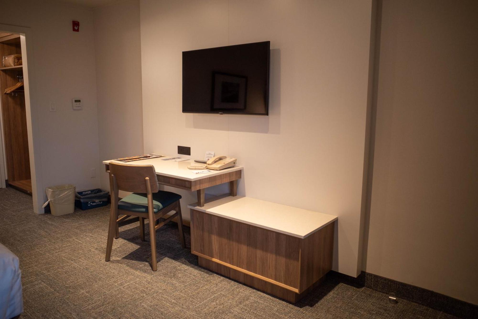 Travelodge By Wyndham Niagara Falls At The Falls Esterno foto