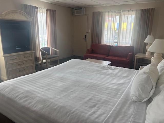 Travelodge By Wyndham Niagara Falls At The Falls Esterno foto