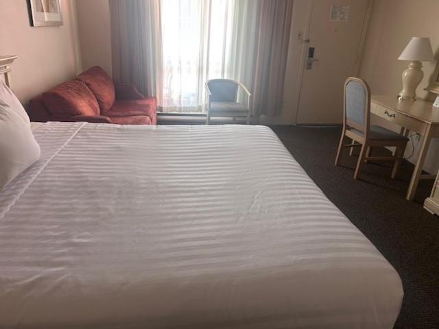 Travelodge By Wyndham Niagara Falls At The Falls Esterno foto
