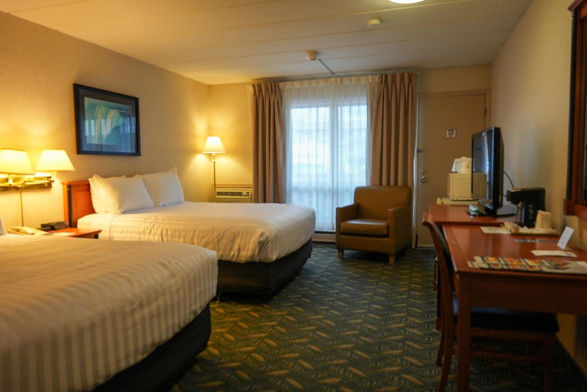 Travelodge By Wyndham Niagara Falls At The Falls Esterno foto