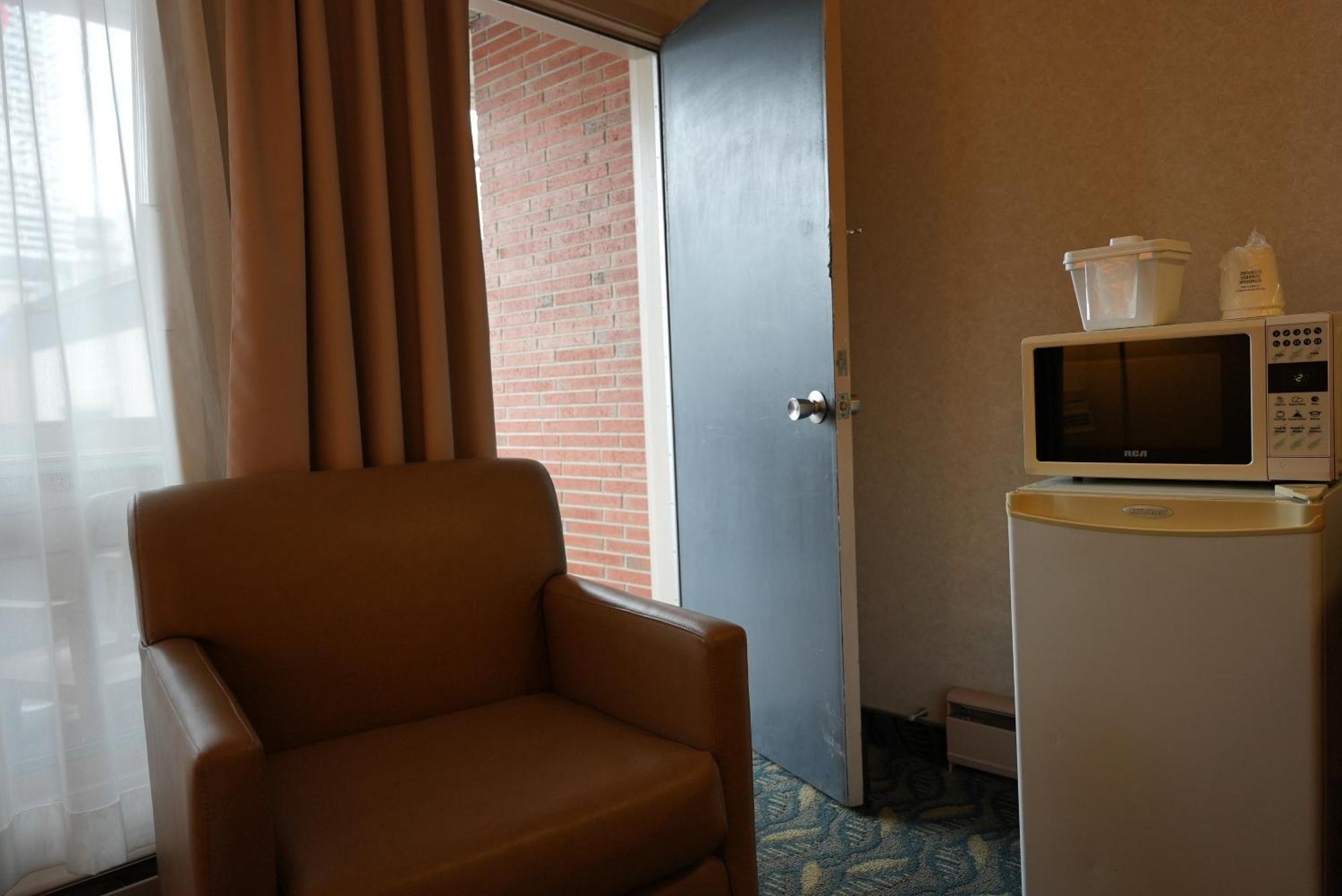 Travelodge By Wyndham Niagara Falls At The Falls Esterno foto