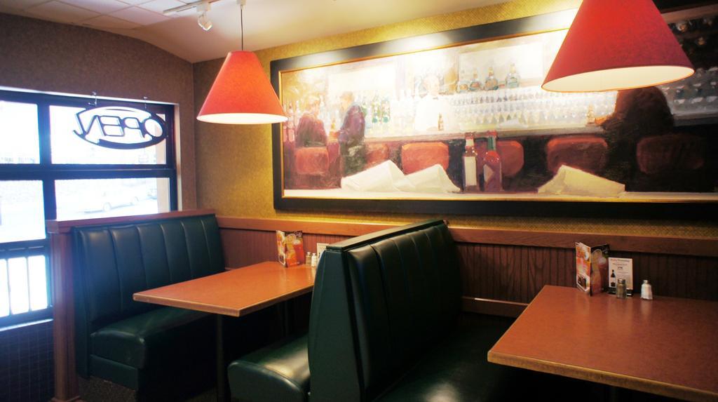 Travelodge By Wyndham Niagara Falls At The Falls Esterno foto